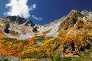 北アルプス 涸沢で日本一の絶景紅葉ツアー